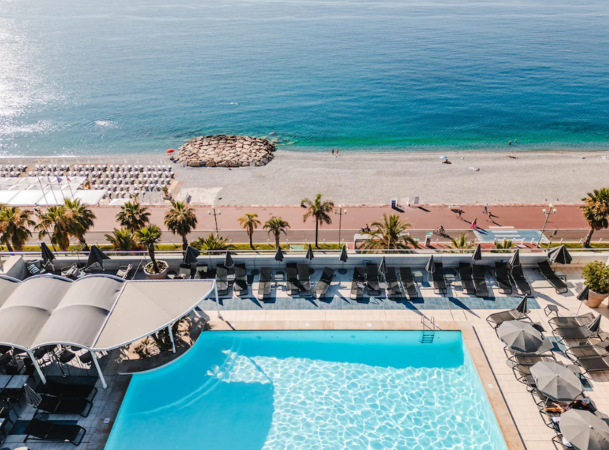 Radisson Blu Hotel Nice panoramic rooftop pool
